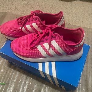 ADIDAS Samoa Pink. Excellent condition. Adidas N-5923 Pink Mesh Sneaker.